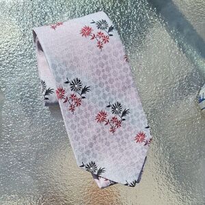 Vintage John Wanamaker Wide Floral Patterned Tie in‎ Pink and Black